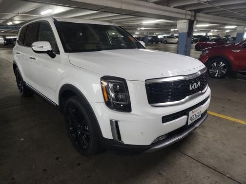 White Pearl 2022 Kia Telluride SX