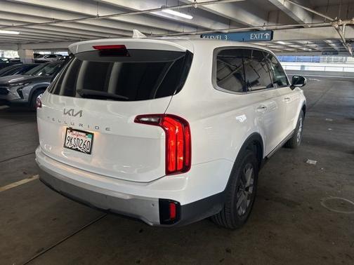 2024 Kia Telluride LX FWD