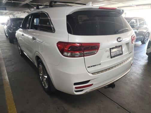 Snow White Pearl 2017 Kia Sorento SX Limited