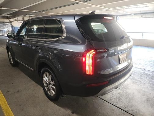 2022 Kia Telluride LX