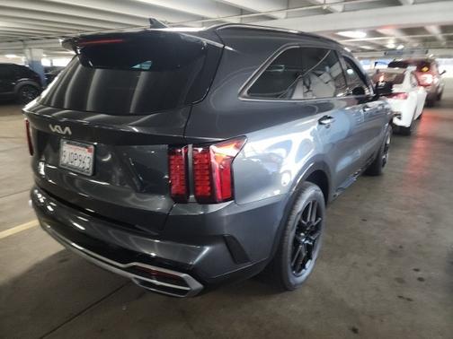 2023 Kia Sorento S