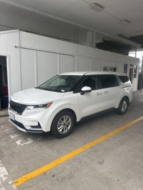 2023 Kia Carnival LX