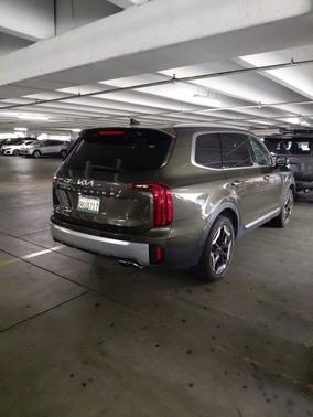 Moss 2024 Kia Telluride S FWD