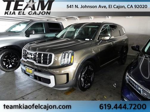 Moss 2024 Kia Telluride S FWD