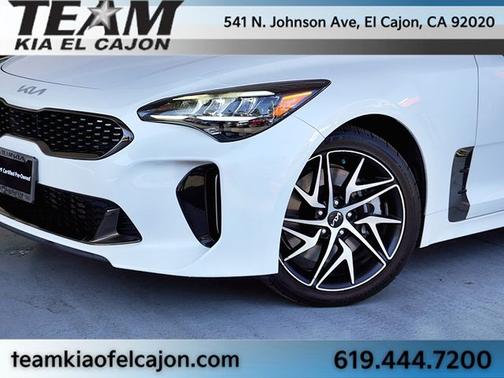 Snow White Pearl 2022 Kia Stinger GT-Line