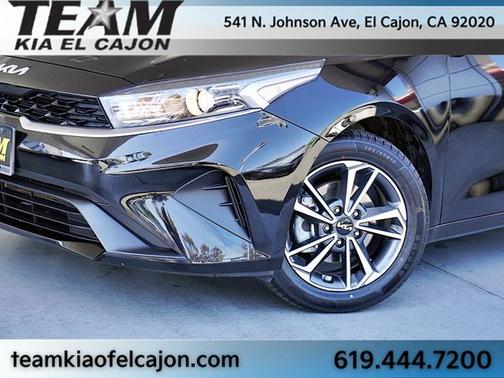 Aurora Black 2023 Kia Forte LXS