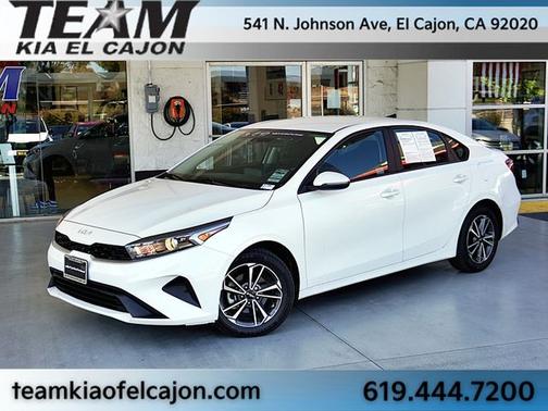 Snow White Pearl 2023 Kia Forte LXS