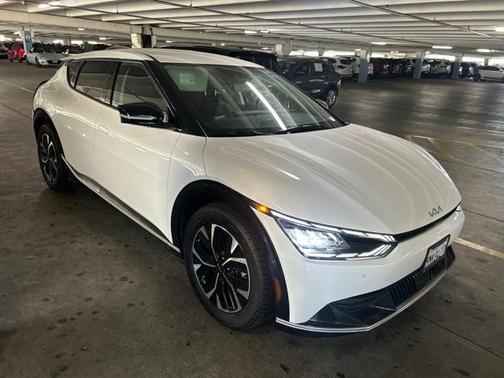Snow White Pearl 2024 Kia EV6 Wind