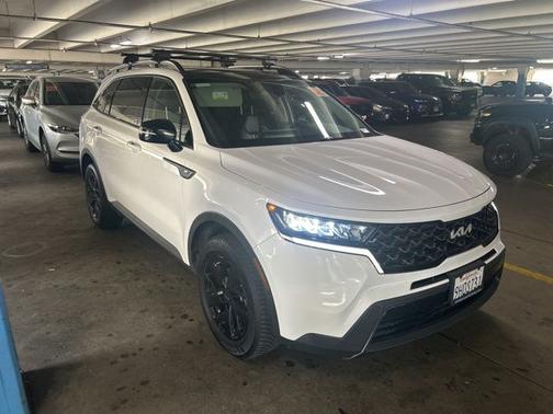 White Pearl 2023 Kia Sorento X-Line S