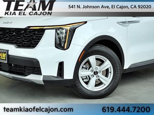 2025 Kia Sorento LX