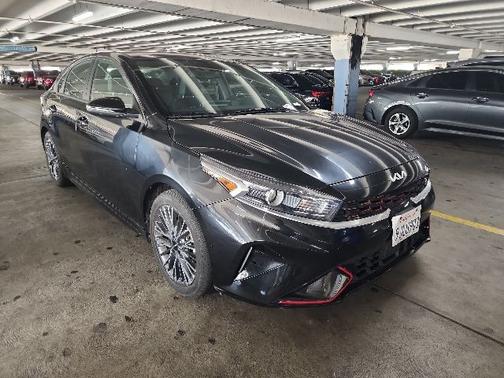 Aurora Black 2024 Kia Forte GT-Line