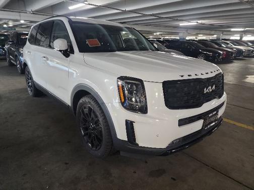 White Pearl 2022 Kia Telluride SX