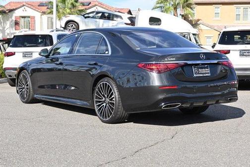 Photo 3 of 43 of 2021 Mercedes-Benz S-Class S 580 4MATIC