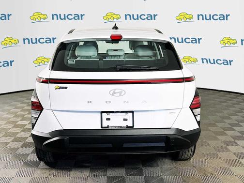 2024 Hyundai KONA SE