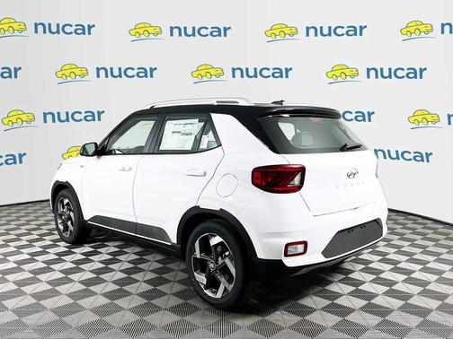 2026 Hyundai VENUE SEL w/Two-Tone Roof