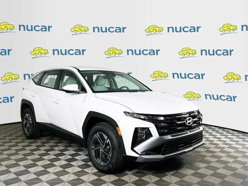 Creamy White Pearl 2026 Hyundai TUCSON Hybrid Blue SE