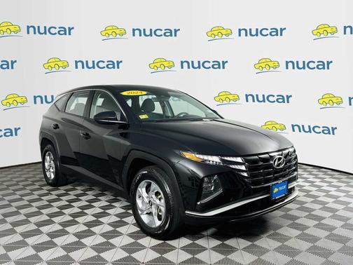 Black Pearl 2024 Hyundai TUCSON SE