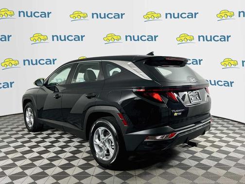 Black Pearl 2024 Hyundai TUCSON SE