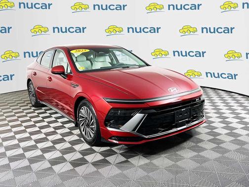 Ultimate red 2025 Hyundai SONATA Hybrid SE