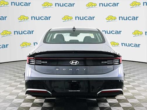 2024 Hyundai SONATA Hybrid SE