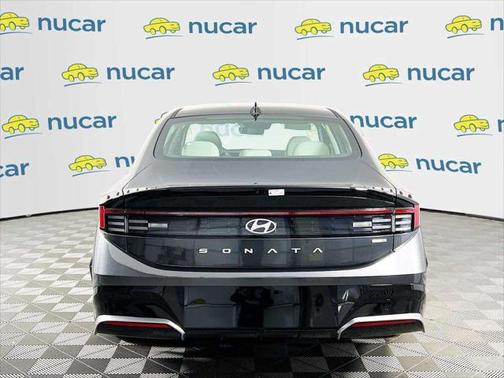 2025 Hyundai SONATA Hybrid SE