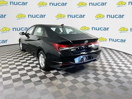 2023 Hyundai ELANTRA SE