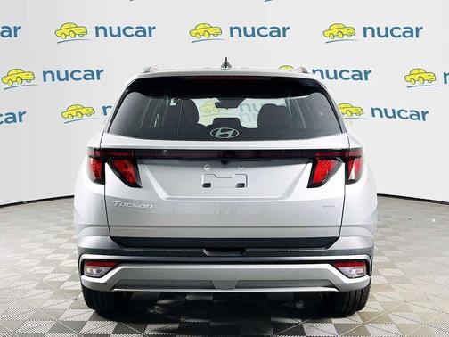 Shimmering Silver 2026 Hyundai TUCSON SEL Plus