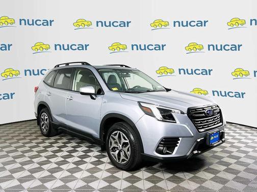 Ice Silver Metallic 2023 Subaru Forester Premium