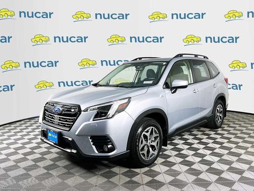Ice Silver Metallic 2023 Subaru Forester Premium