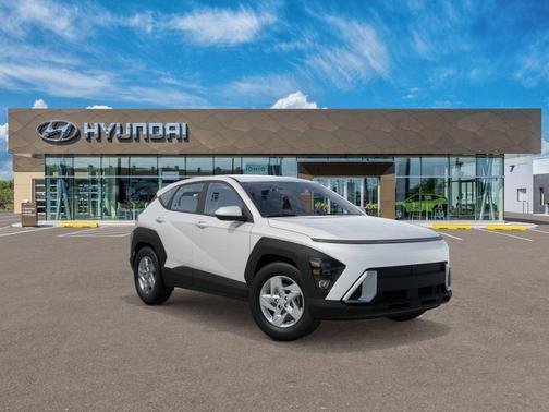 Atlas White 2027 Hyundai KONA SE