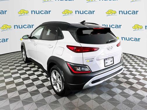 2022 Hyundai KONA SEL