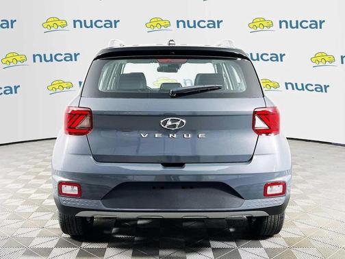 Ecotronic Gray w/Black Roof 2026 Hyundai VENUE SEL w/Two-Tone Roof