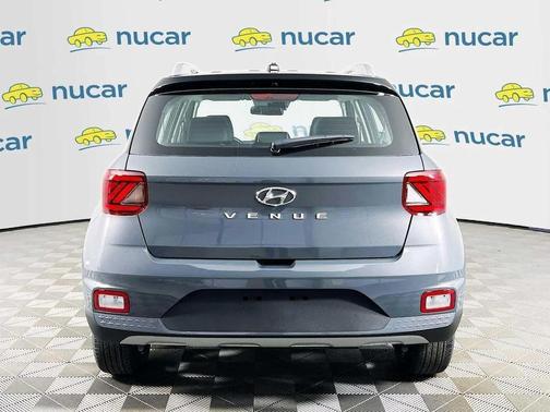 Ecotronic Gray w/Black Roof 2026 Hyundai VENUE SEL w/Two-Tone Roof