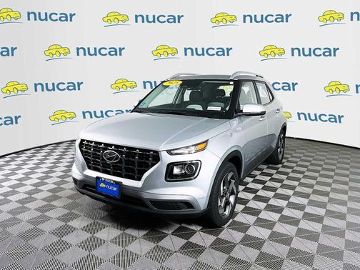 2023 Hyundai VENUE SEL