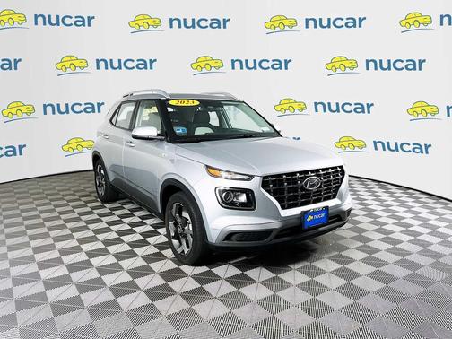 2023 Hyundai VENUE SEL