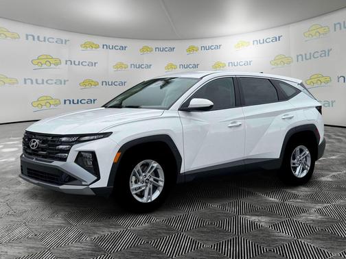 Serenity White Pearl 2026 Hyundai TUCSON SE