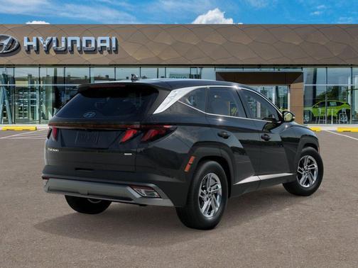 Phantom Black 2026 Hyundai TUCSON SE
