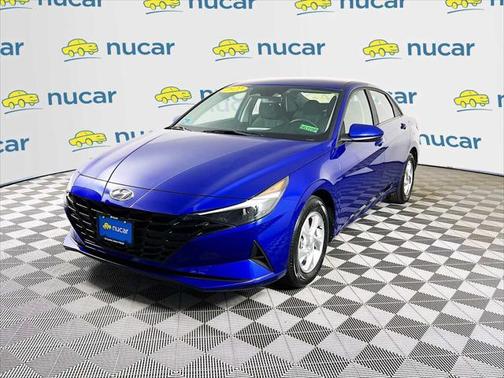 2022 Hyundai ELANTRA SE