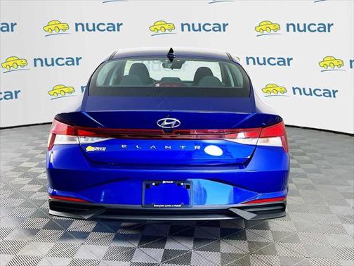 2022 Hyundai ELANTRA SE