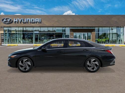 Abyss Black 2026 Hyundai ELANTRA Limited