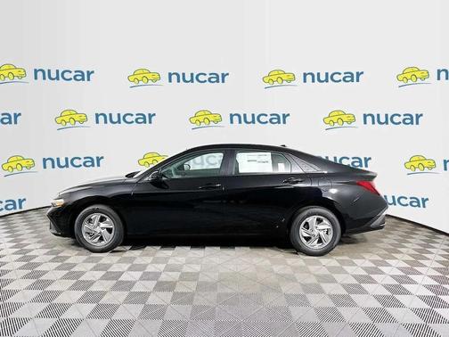 Abyss Black 2026 Hyundai ELANTRA SE