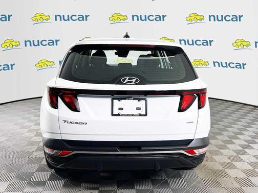 2023 Hyundai TUCSON SE