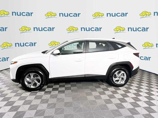 2023 Hyundai TUCSON SE