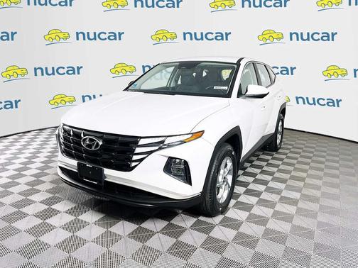 2023 Hyundai TUCSON SE