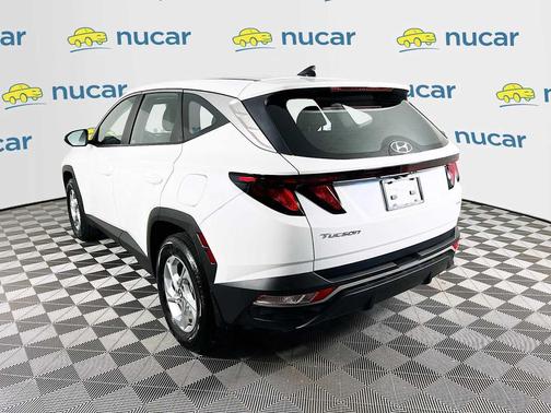 2023 Hyundai TUCSON SE