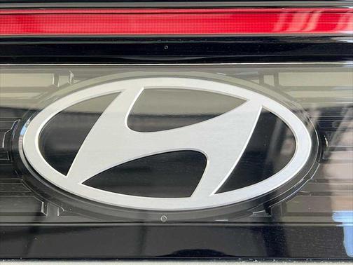 2025 Hyundai SONATA Hybrid SE