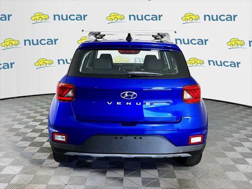 2022 Hyundai VENUE SEL
