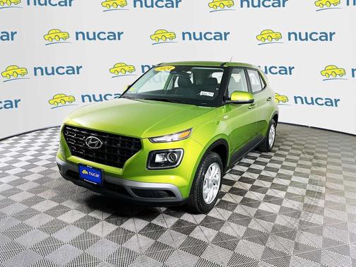 2024 Hyundai VENUE SE