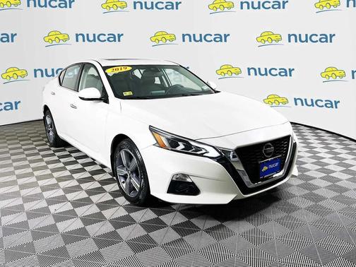 Pearl White Tricoat 2019 Nissan Altima 2.5 SV
