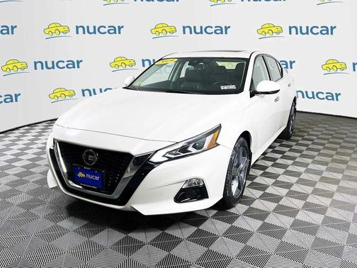 Pearl White Tricoat 2019 Nissan Altima 2.5 SV